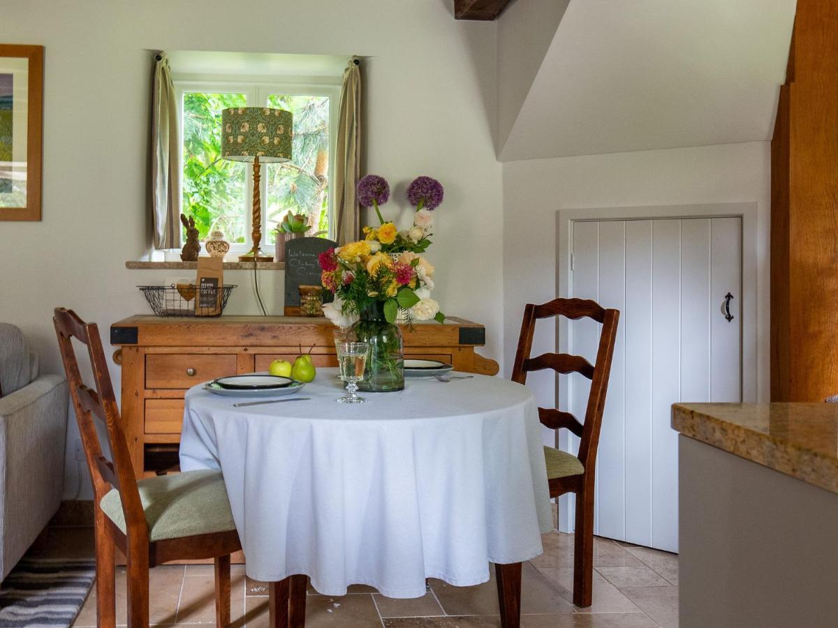 Climbing Rose Cottage - Dog Friendly - Peaceful Cotswold Cottage Adlestrop المظهر الخارجي الصورة